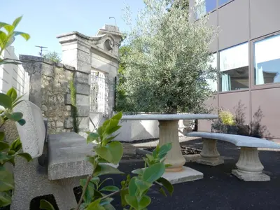 Jardin de l'établissement Appart-hôtel Chanzy / Angoulême