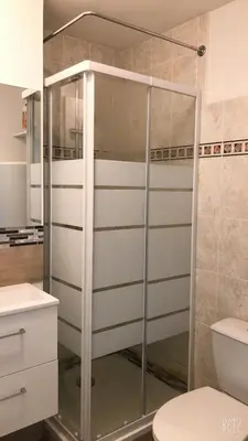 Salle de bains dans l'établissement Appartement Futuroscope-J'
