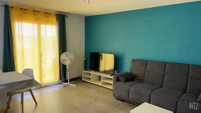 Télévision ou salle de divertissement dans l'établissement Appartement Futuroscope-J'