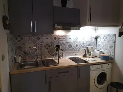 Cuisine ou kitchenette dans l'établissement Le studio de Line