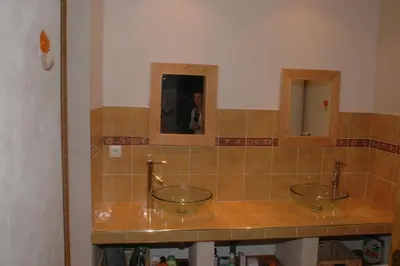 Salle de bains dans l'établissement Villa Gites Chambre d hôtes avec piscine Dordogne 2-4-6-8-10 personnes
