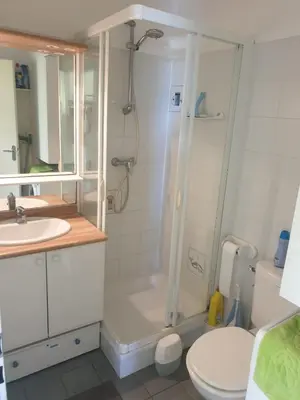 Salle de bains dans l'établissement 5 Cours du Maréchal Juin