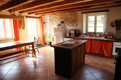 Cuisine ou kitchenette dans l'établissement Gîte de la Barlière