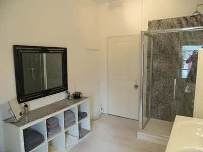 Salle de bains dans l'établissement l'echoppe rochelaise