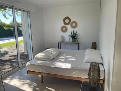 Un ou plusieurs lits dans un hébergement de l'établissement Modern Villa with Pool in Brives