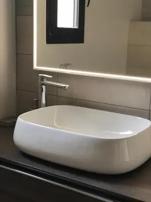Salle de bains dans l'établissement L Esprit du Clain chambres d hôtes au calme proches du Futuroscope Golf et Lac de St Cyr