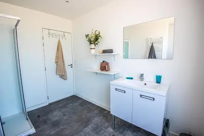 Salle de bains dans l'établissement Gîte Martin pêcheur au coeur de la nature