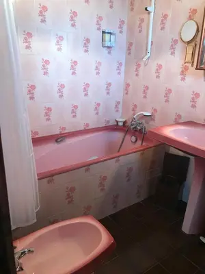 Salle de bains dans l'établissement May's Cottage