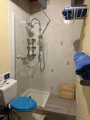 Salle de bains dans l'établissement Gites Le Bois de l'Eglise