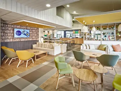 Restaurant ou autre lieu de restauration dans l'établissement Campanile Poitiers - Site du Futuroscope