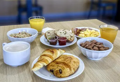 Nourriture dans l'hôtel ou à proximité