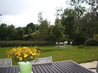 Jardin de l'établissement Chambres d'hôtes La Charrière