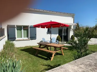 Jardin de l'établissement Gîte les Randonneurs