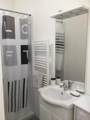 Salle de bains dans l'établissement GITE DES CHOUETTES
