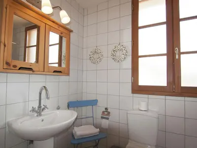 Salle de bains dans l'établissement Cottage in Dordogne with Accessible Terrace