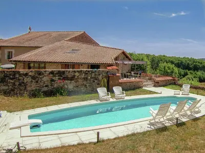Piscine de l'établissement Holiday Home in Roussines with Private Pool ou située à proximité