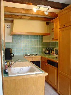 Cuisine ou kitchenette dans l'établissement Le Relais de Saint-Preuil, The Originals Relais Vignes du Cognac