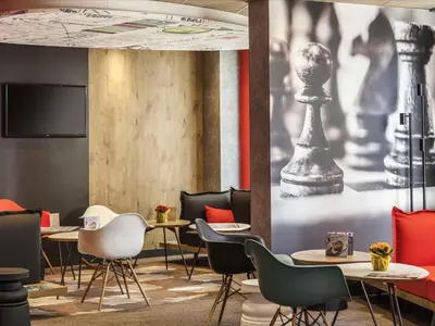 Coin salon dans l'établissement ibis Poitiers Centre