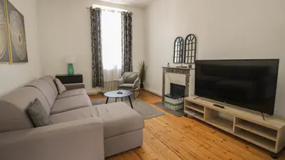 Télévision ou salle de divertissement dans l'établissement Residence Pasteur Angouleme