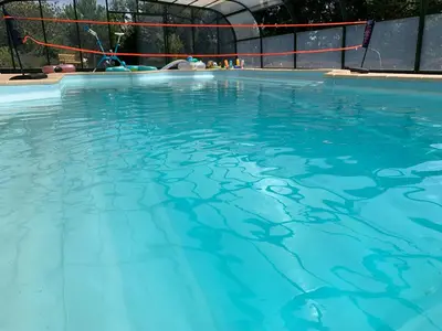 Piscine de l'établissement Montaillon Chambres d'Hôtes ou située à proximité