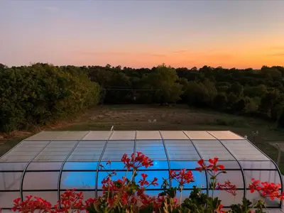 Piscine de l'établissement Montaillon Chambres d'Hôtes ou située à proximité