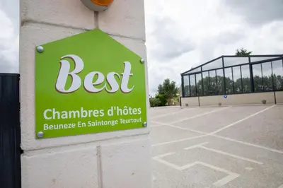Certificat, récompense, panneau ou autre document affiché dans l'établissement BEST SAINTONGE
