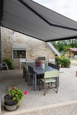 Terrasse ou espace extérieur de l'établissement BEST SAINTONGE