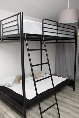Un ou plusieurs lits dans un hébergement de l'établissement Studio 35m2 dans joli village proche mer