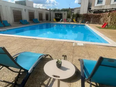 Piscine de l'établissement Mercure Niort Marais Poitevin ou située à proximité