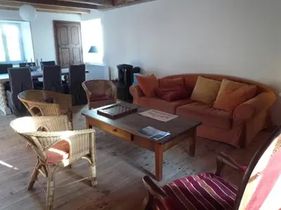 Coin salon dans l'établissement Le Logis de Miserè