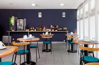 Boissons dans l'établissement Séjours & Affaires Poitiers Lamartine