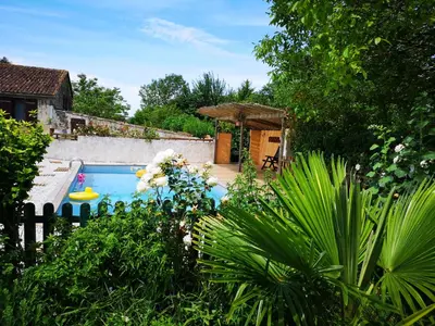 Piscine de l'établissement Le moulin d'Annepont ou située à proximité
