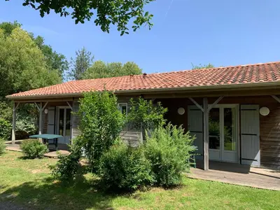 Jardin de l'établissement Terres de France - Natura Resort Pescalis