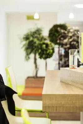 Coin salon dans l'établissement ibis Styles Niort Poitou Charentes