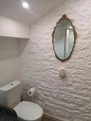 Salle de bains dans l'établissement La Maison Verger