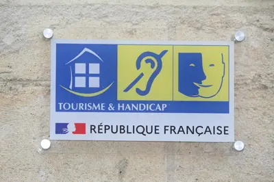 Certificat, récompense, panneau ou autre document affiché dans l'établissement Suite en Terrasse à Cognac