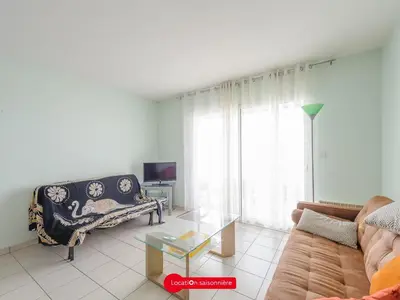 Télévision ou salle de divertissement dans l'établissement T3 pour 4 personnes avec balcon à Châtelaillon-Plage - FR-1-258-186