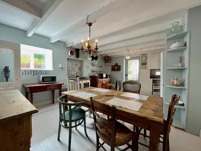 Cuisine ou kitchenette dans l'établissement Le Coin Caché