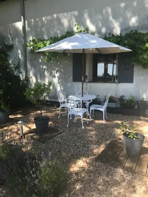 Jardin de l'établissement Maison L’allee