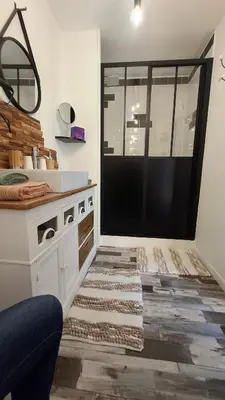 Cuisine ou kitchenette dans l'établissement chambre d'hotes studio des tourterelles
