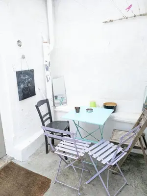 Plan de l'établissement Chambres Poitiers Centre Ville - Salle de Bain, Réfrigérateur, TV et machine à café privatifs - Cuisine commune - Terrasse - Hôtel de ville à 200m