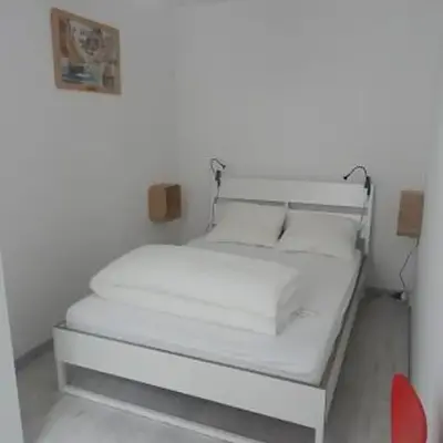 Appartement T2 ou T1 côté cour/jardin avec garage