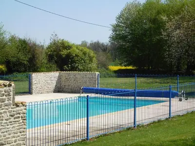 Piscine de l'établissement Chatenet ou située à proximité