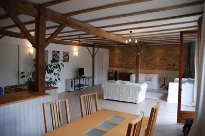 Coin salon dans l'établissement La Grange