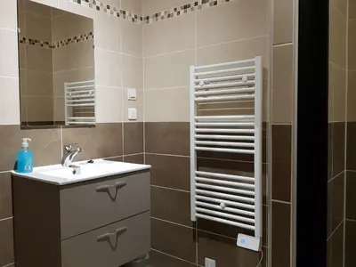 Salle de bains dans l'établissement Domaine de Pelouaille - chambre d'hôtes