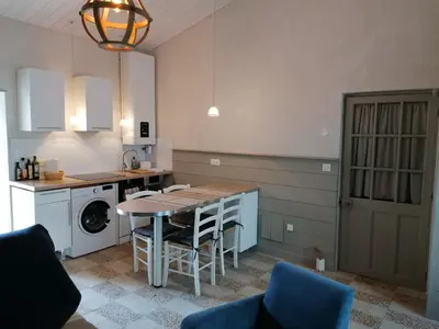 Cuisine ou kitchenette dans l'établissement L'annexe de Gaston Port des Barques