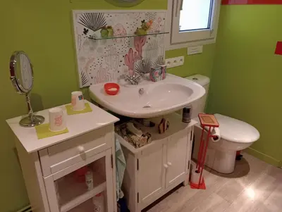 Salle de bains dans l'établissement Chez Papinette, proche gare et centre, pdj compris