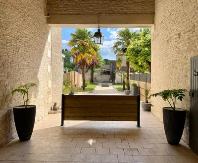 Jardin de l'établissement Domaine de l'Angélique - Loft avec SPA privatif - Marais poitevin entre Niort et La Rochelle