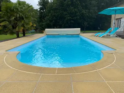 Piscine de l'établissement La Maison du petit lac ou située à proximité
