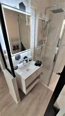 Salle de bains dans l'établissement Home&Work 101 - HYPERCENTRE - Parking à proximité